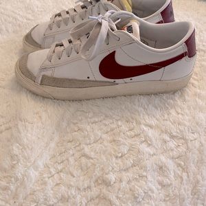 Nike Blazer low size women’s 9